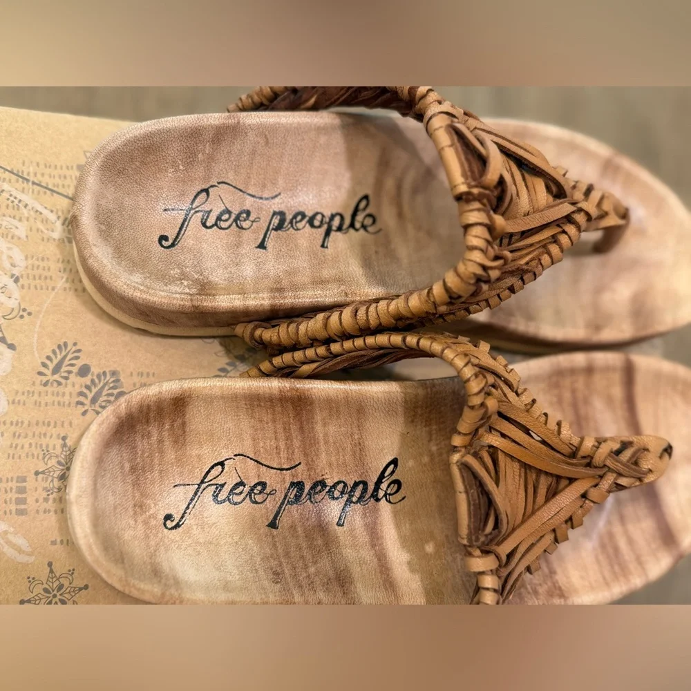 Free People Ivy Handwoven Footbed Sandals, Size 7 - Picture 7 of 8